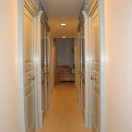Nina Casetta De Trastevere 3* Rom